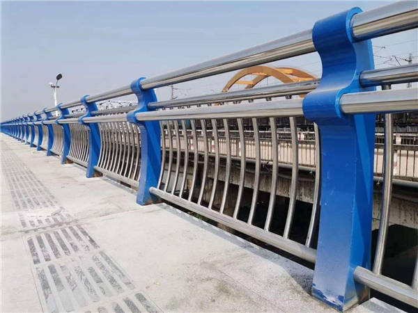 合肥304不锈钢复合管护栏的生产工艺揭秘